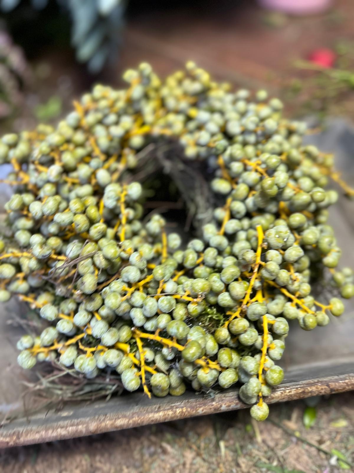 Kranz mit Datteln, Moos & Thymian: Schöne Deko