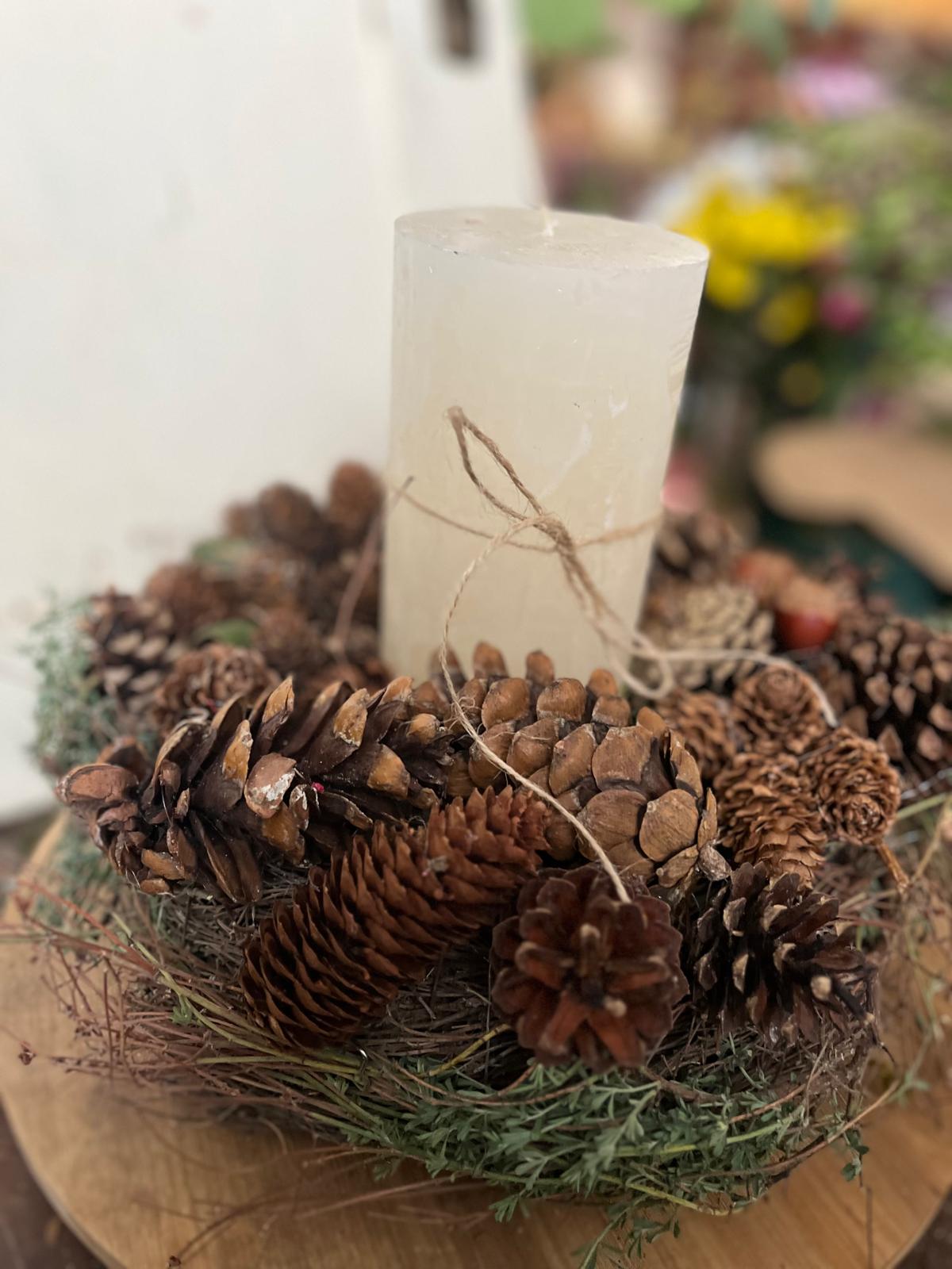 Edler Adventskranz: Zeitloses Unikat für die Weihnachtszeit