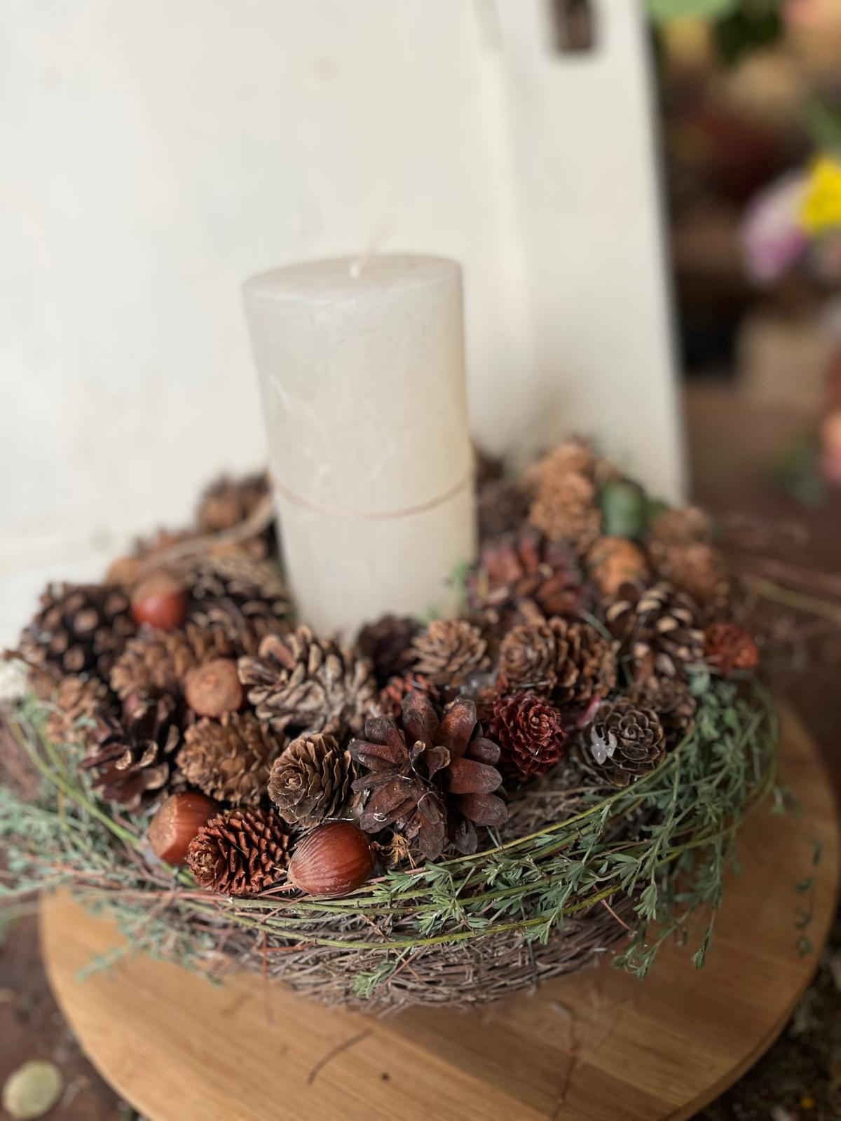 Edler Adventskranz: Zeitloses Unikat für die Weihnachtszeit