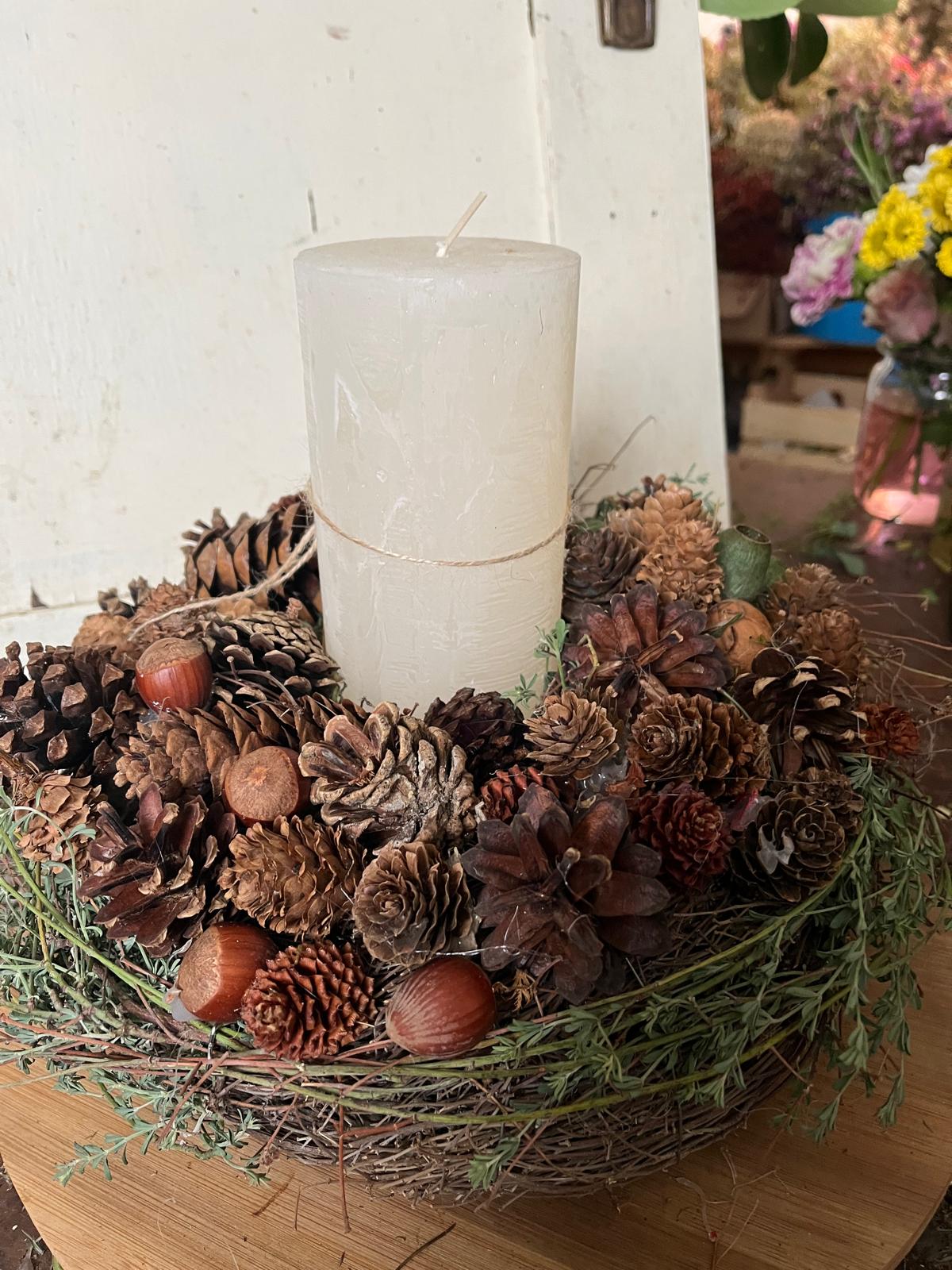 Edler Adventskranz: Zeitloses Unikat für die Weihnachtszeit