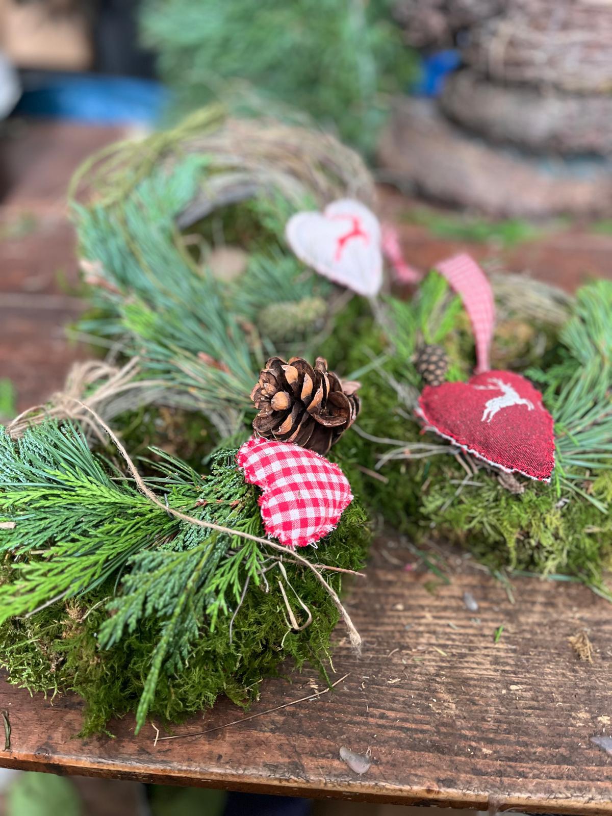 Kleiner Deko Kranz (20 cm) – Handgefertigt – Vielseitige Tisch- oder Wanddeko