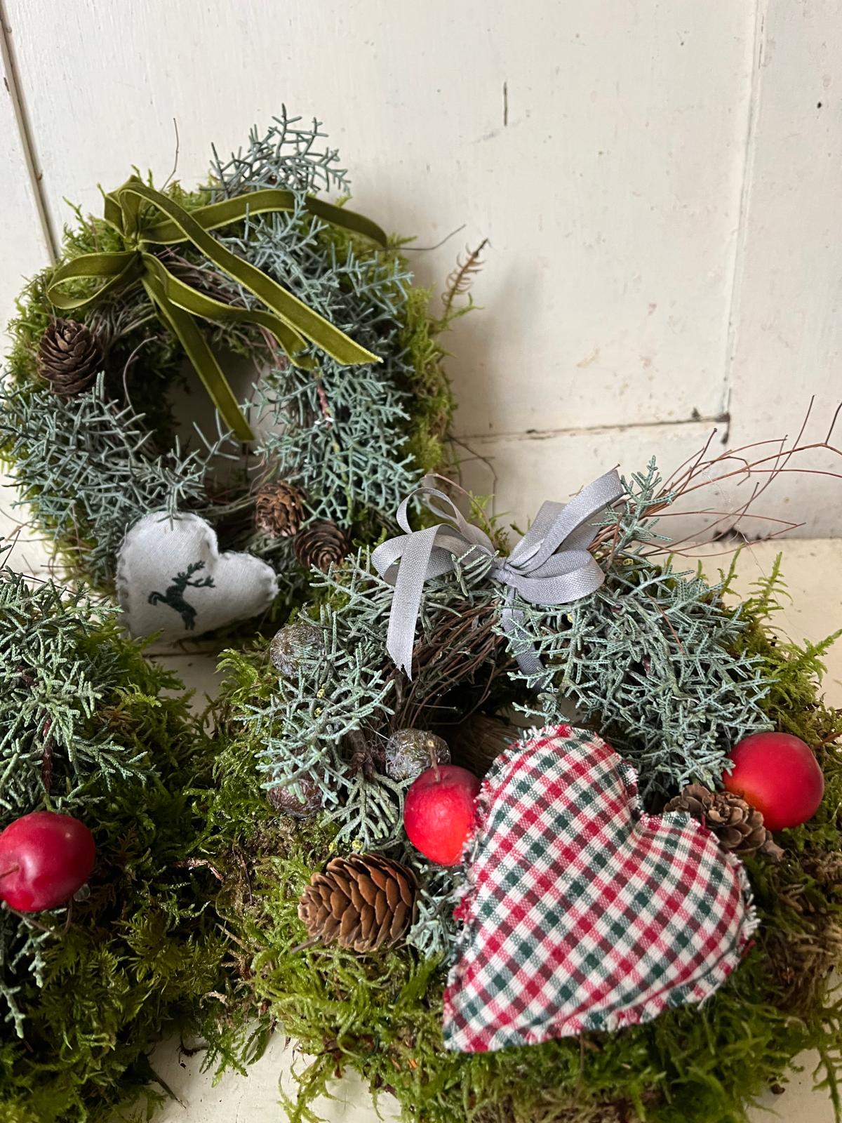 Kleiner Deko Kranz (20 cm) – Handgefertigt – Vielseitige Tisch- oder Wanddeko