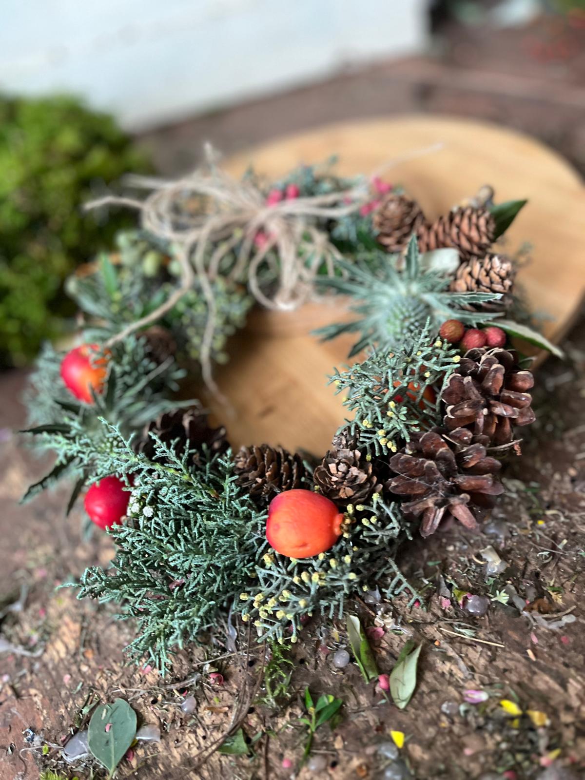 Tischkranz (17 cm) – Handgebundenes Unikat, für den Tisch oder zum Aufhängen