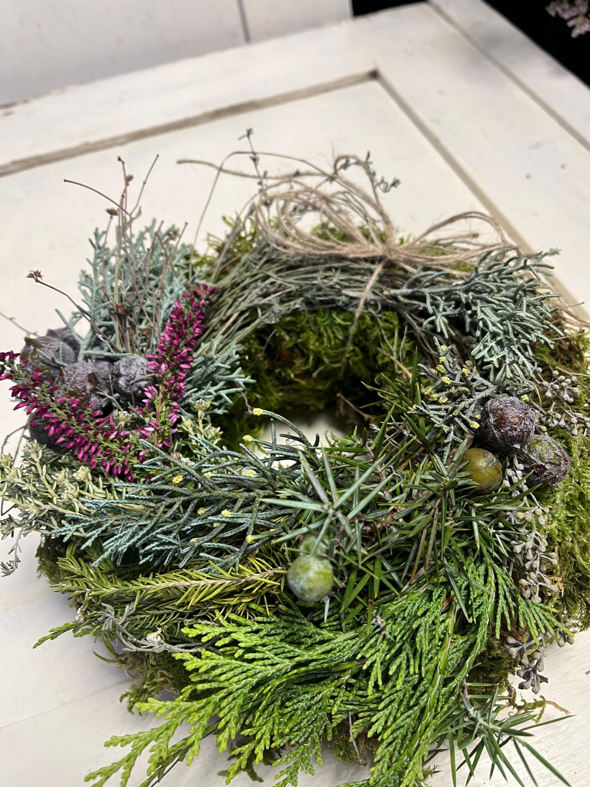 NEU! Mooskranz mit Gemischtem Grün (20/25/30 cm) – Frisch gebundenes Unikat