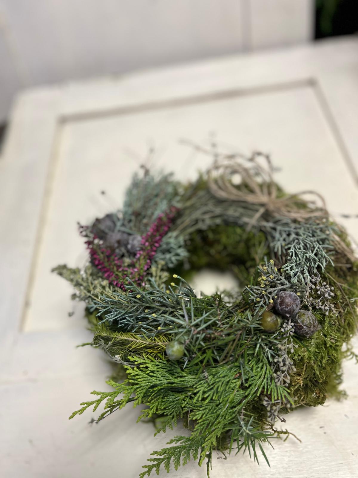 NEU! Mooskranz mit Gemischtem Grün (20/25/30 cm) – Frisch gebundenes Unikat