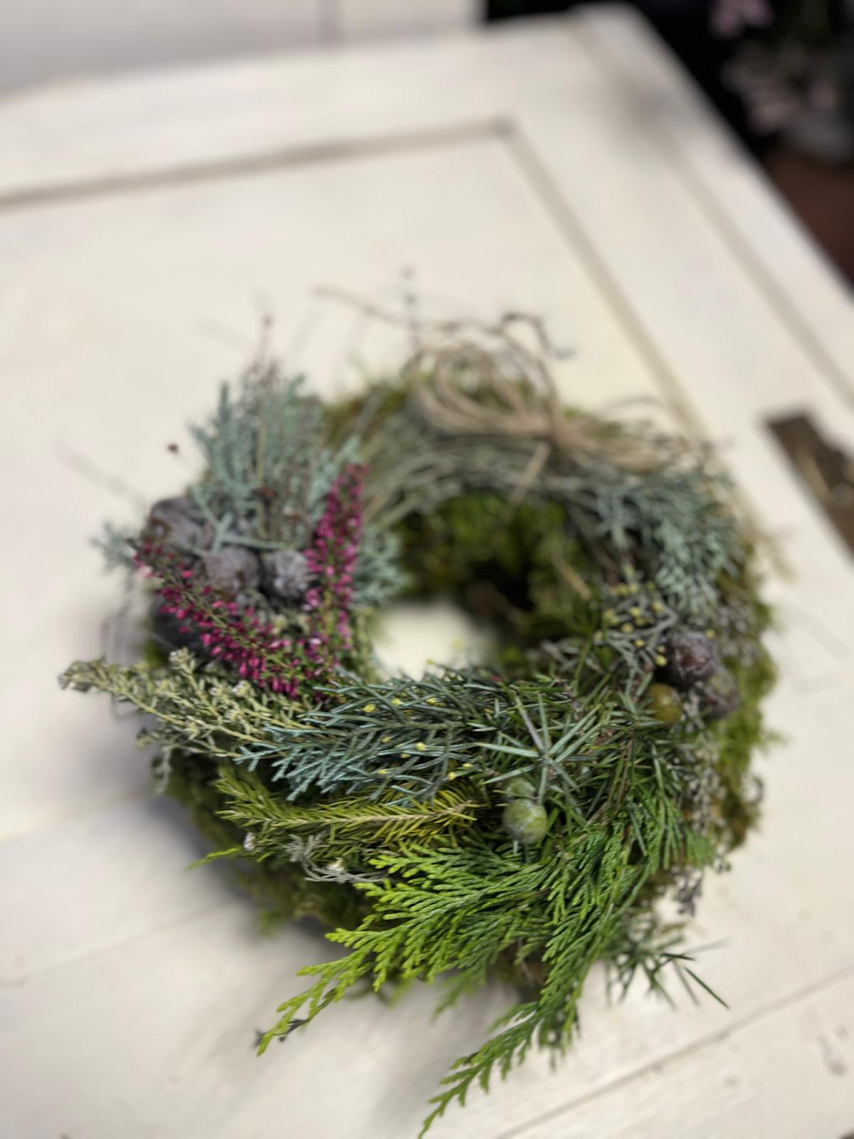 NEU! Mooskranz mit Gemischtem Grün (20/25/30 cm) – Frisch gebundenes Unikat