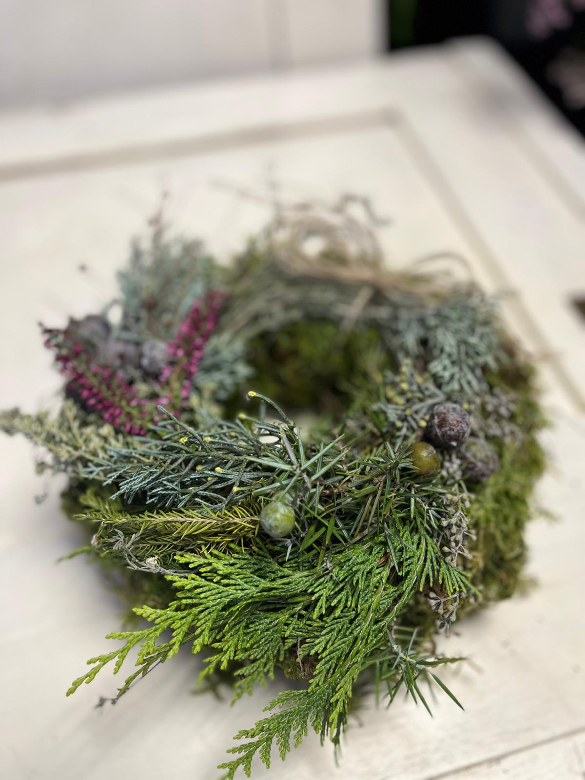 NEU! Mooskranz mit Gemischtem Grün (20/25/30 cm) – Frisch gebundenes Unikat