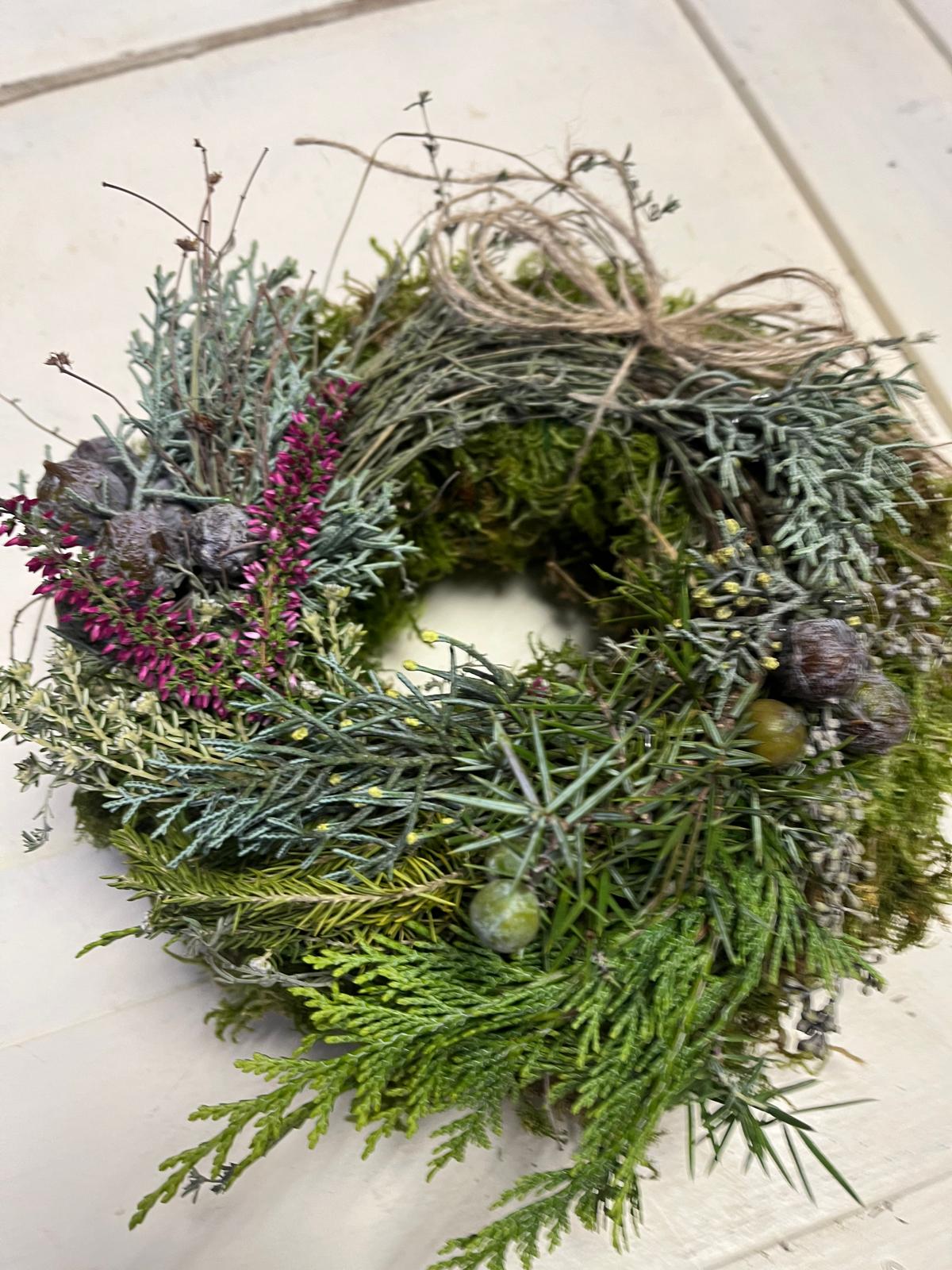 NEU! Mooskranz mit Gemischtem Grün (20/25/30 cm) – Frisch gebundenes Unikat