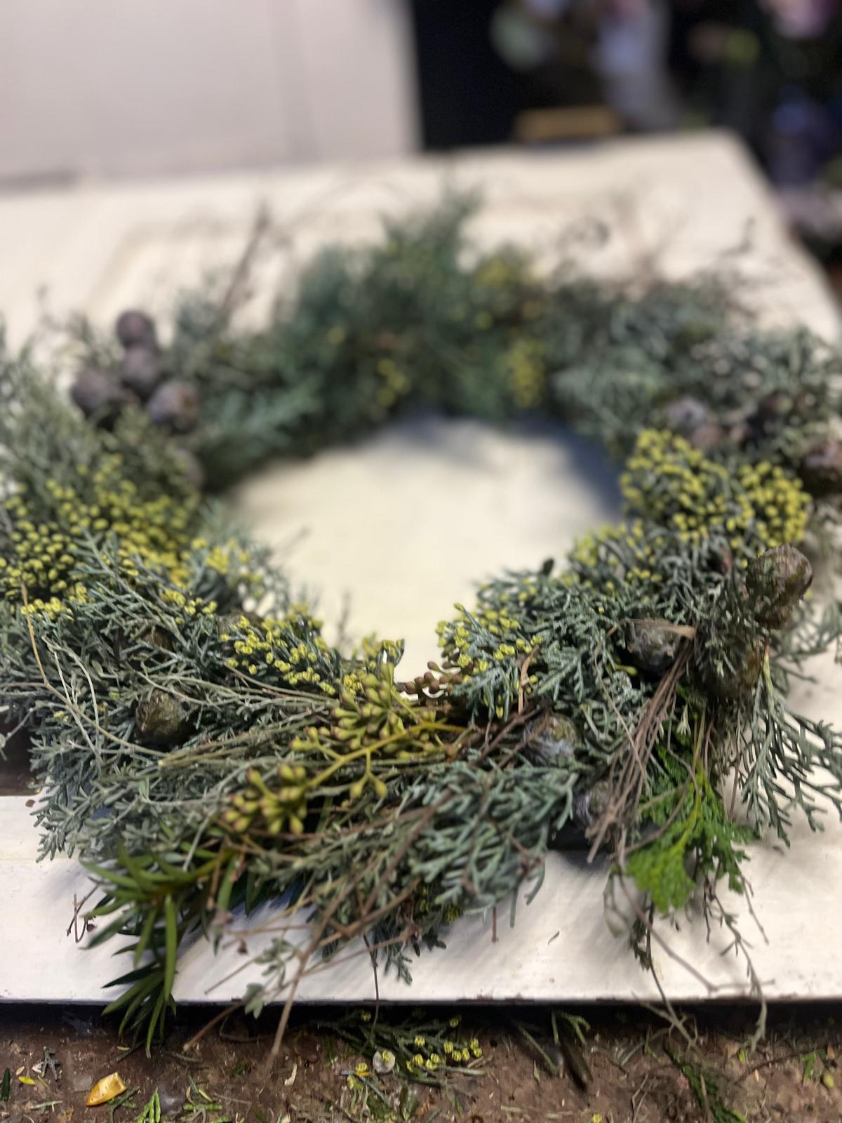 Rustikaler Naturkranz mit Thymian & Arizonica (20/25/30 cm) – Frisch gebunden