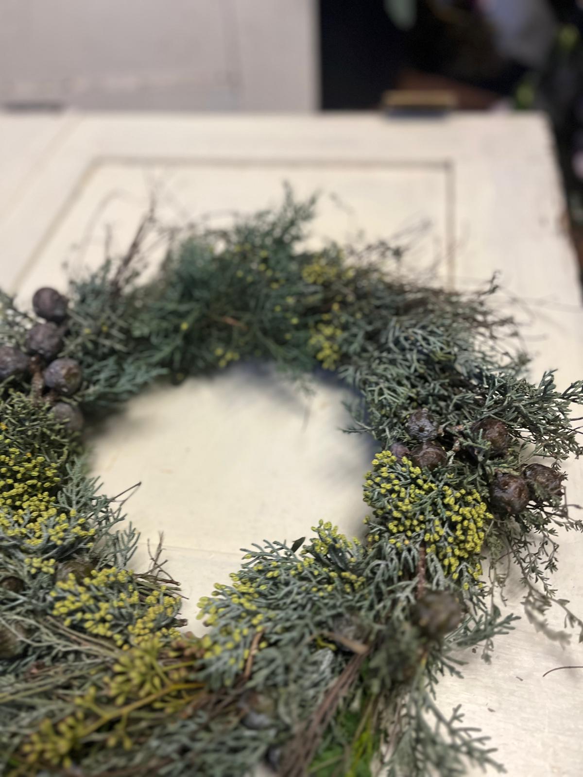 Rustikaler Naturkranz mit Thymian & Arizonica (20/25/30 cm) – Frisch gebunden