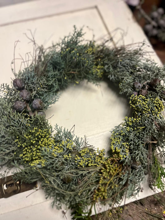 Rustikaler Naturkranz mit Thymian & Arizonica (20/25/30 cm) – Frisch gebunden