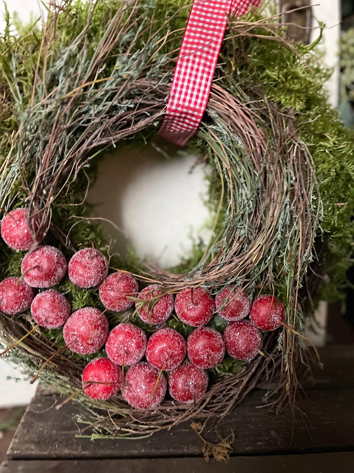 Moos-Kranz mit Äpfeln & Thymian (20/25/30 cm) – Duftende Deko mit Band