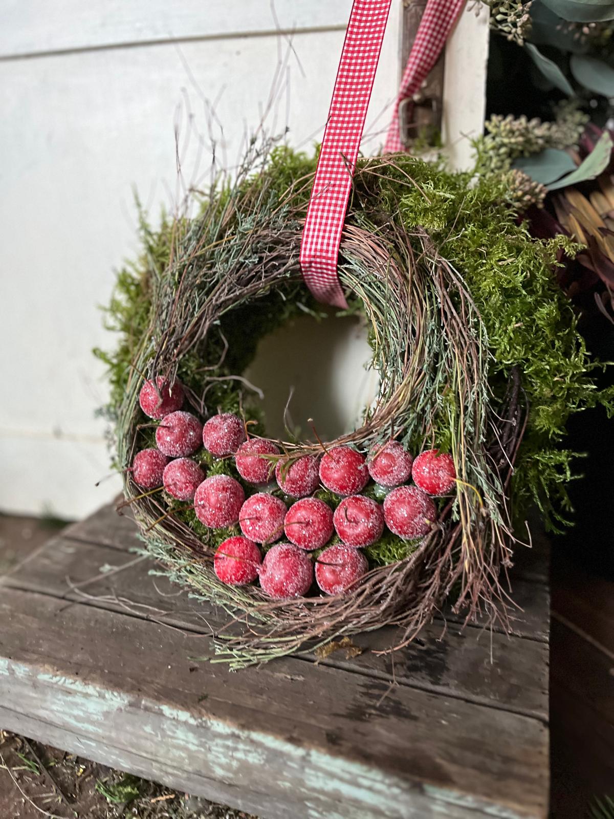 Moos-Kranz mit Äpfeln & Thymian (20/25/30 cm) – Duftende Deko mit Band