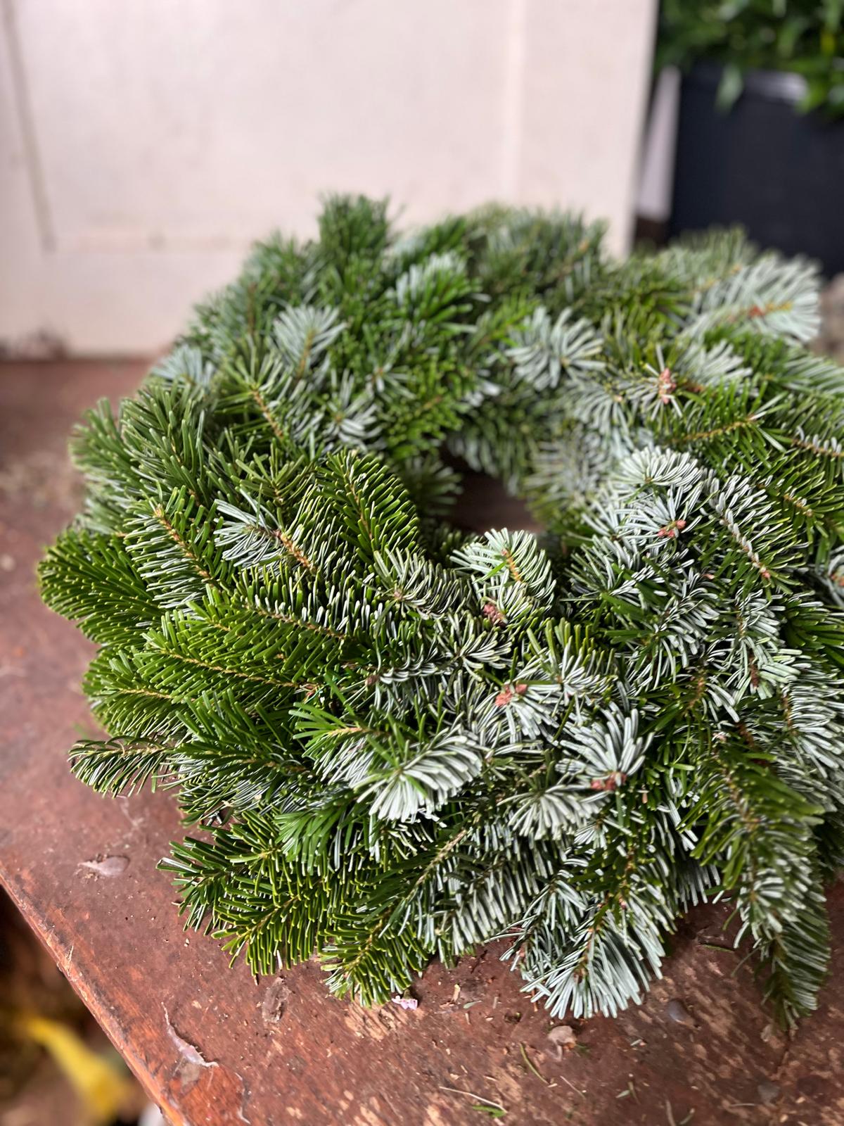 Premium Tannen-Kranz aus Bayern (25/30/35 cm) – Frisch & Dick gebunden