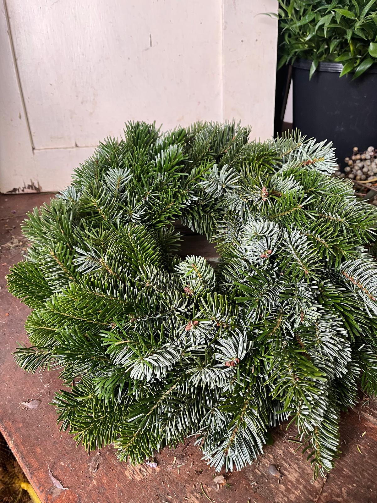 Premium Tannen-Kranz aus Bayern (25/30/35 cm) – Frisch & Dick gebunden