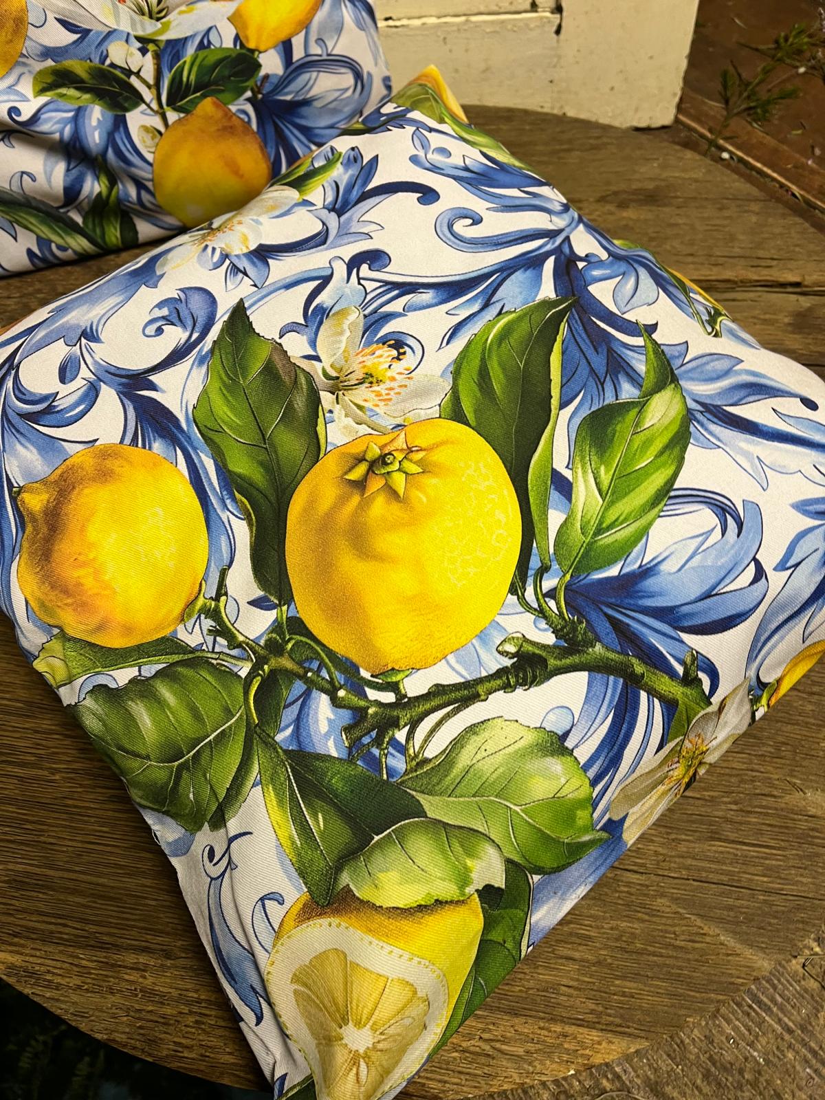 Zitronen Kissen 40x40 cm | Mediterrane Deko für Garten & Balkon | Dekokissen Gelb Zitronenmotiv | Outdoor geeignet