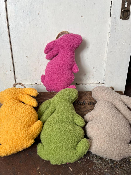 Großer Osterhase zum Aufhängen | 22x15 cm | Handgefertigt | Gelb, Grün, Pink | Moderne Frühlingsdeko Wand & Fenster