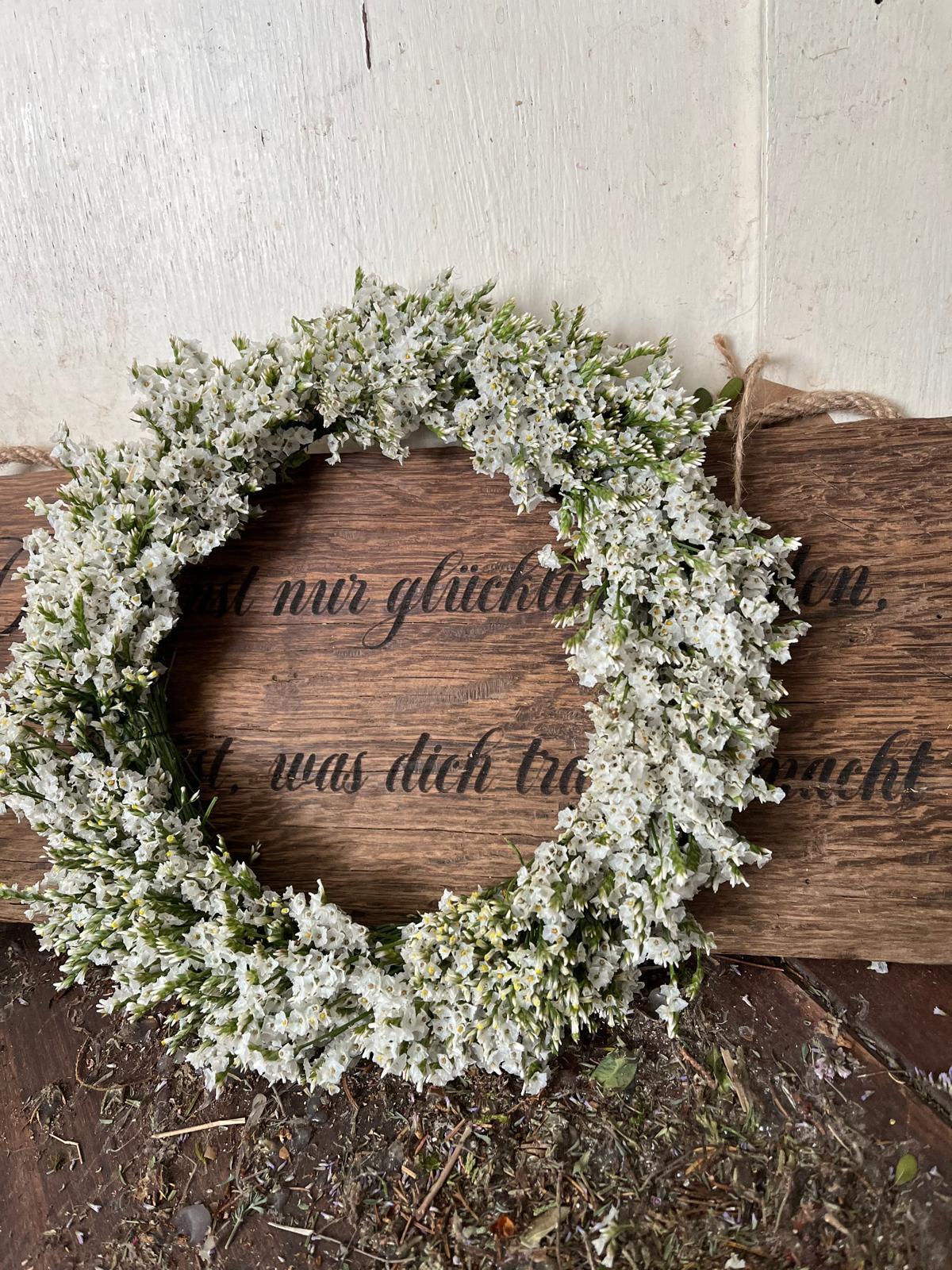 Trockenblumen Kranz Strandflieder | Hält ewig | Zeitlose Wanddeko | Türkranz langlebig | Handgemacht 20-30cm