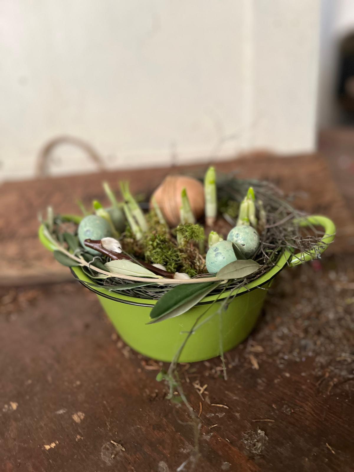 Frühlingsschale mit Narzissen | Osterglocken Arrangement | Handgefertigte Osterdeko | Tischdeko Frühling 18cm | Kleines Ostergeschenk