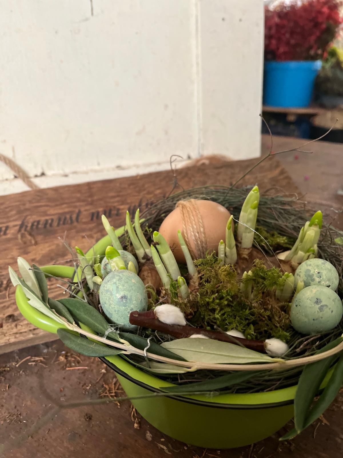Frühlingsschale mit Narzissen | Osterglocken Arrangement | Handgefertigte Osterdeko | Tischdeko Frühling 18cm | Kleines Ostergeschenk