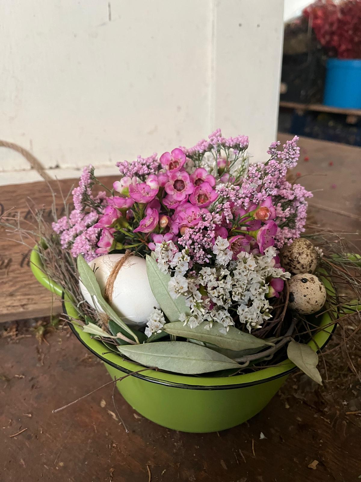 Ostergesteck in der Schale | Frühlingsdeko handgesteckt | Mit Thymian & Eiern | Trocknet wunderschön ein | 18 cm Unikat