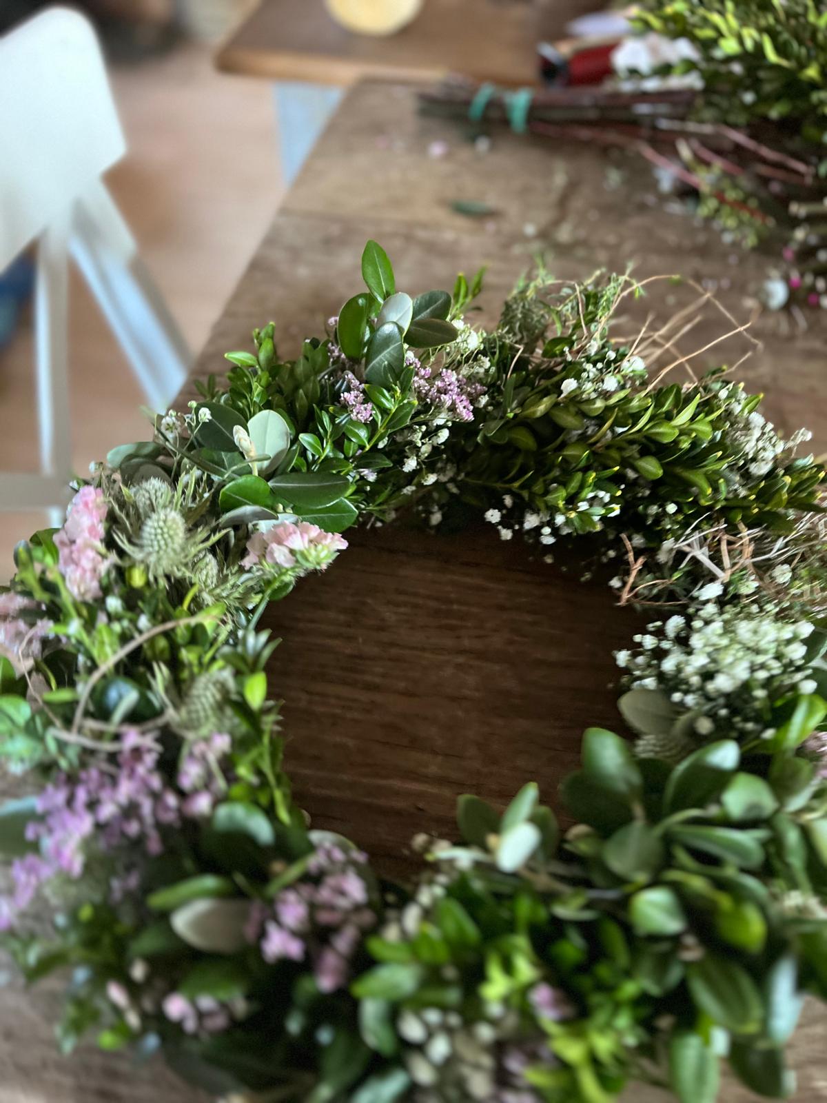 Sommerkranz Natur mit Thymian, Bux & Schleierkraut | Türkranz Trockenblumen Disteln & Strandflieder | Sommerkranz handgebunden | Wandschmuck Boho Unikat
