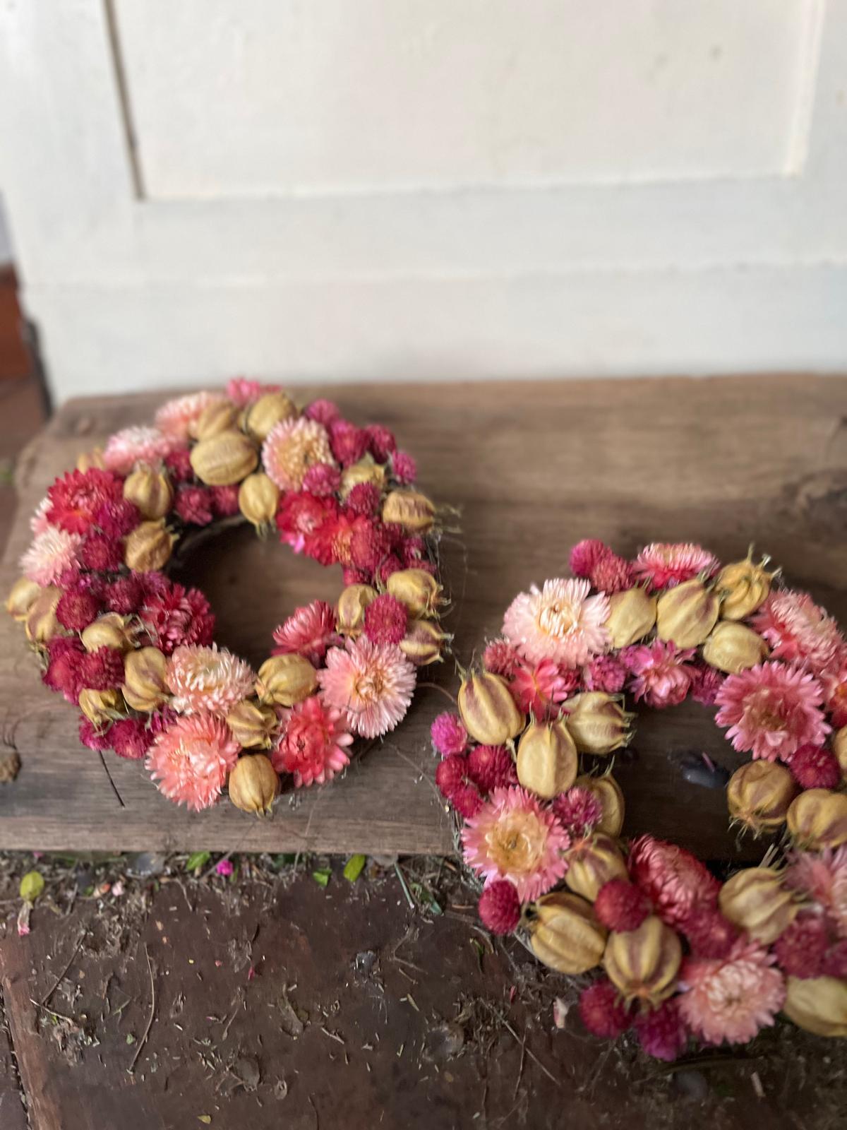 Kleiner Kranz aus echten Trockenblumen | 16 cm Durchmesser | Zeitlose Wohndeko | Handgemachtes Einzelstück | Boho Look