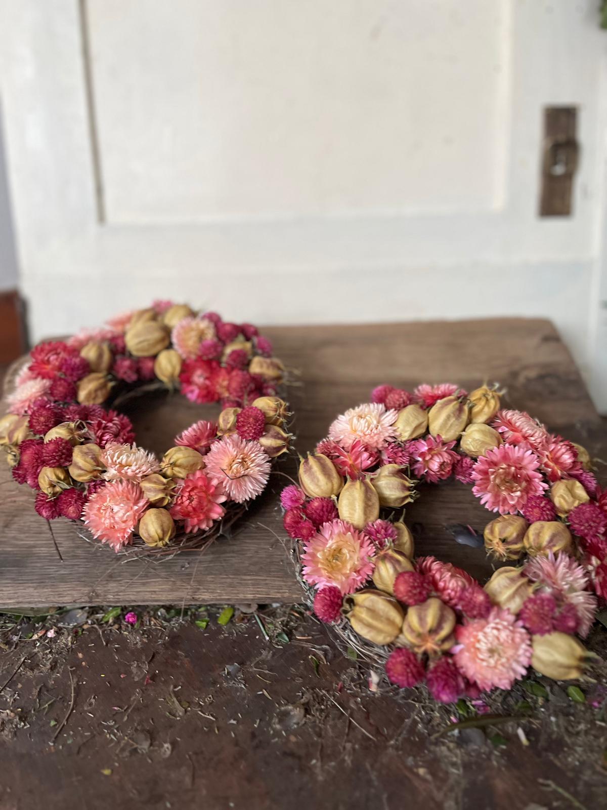 Kleiner Kranz aus echten Trockenblumen | 16 cm Durchmesser | Zeitlose Wohndeko | Handgemachtes Einzelstück | Boho Look