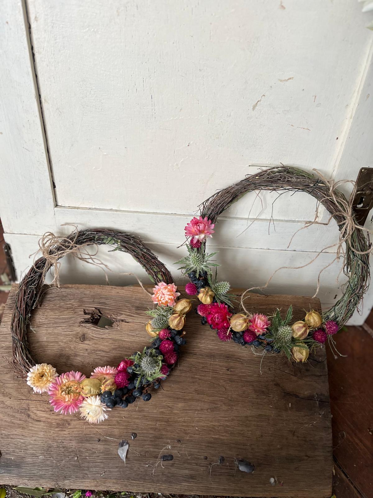 Trockenblumenkranz 21 cm – Handgefertigter Boho Wandkranz – Natürliche Tischdeko – Unikat & Handarbeit – Geschenkidee
