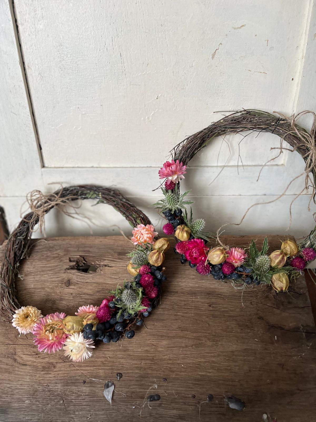 Trockenblumenkranz 21 cm – Handgefertigter Boho Wandkranz – Natürliche Tischdeko – Unikat & Handarbeit – Geschenkidee