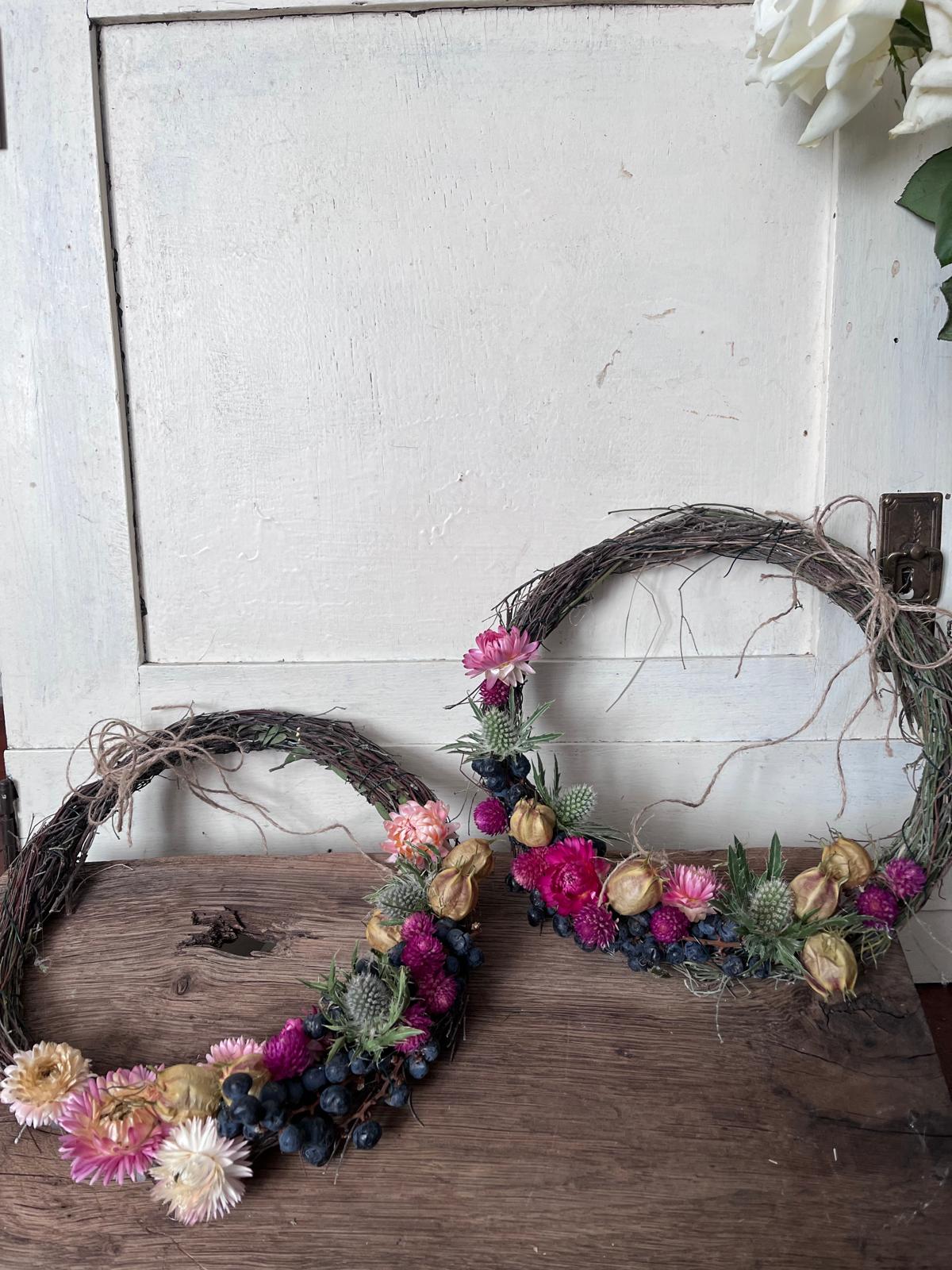 Trockenblumenkranz 21 cm – Handgefertigter Boho Wandkranz – Natürliche Tischdeko – Unikat & Handarbeit – Geschenkidee