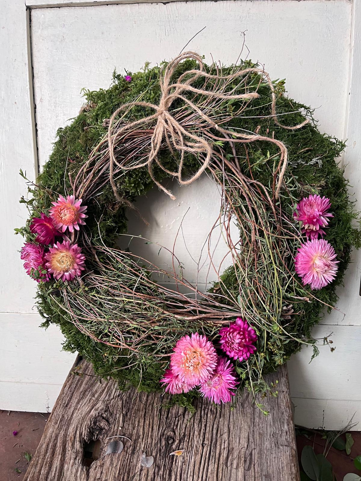 Naturkranz mit Moos & Strohblumen – Handgefertigter Wandkranz mit Thymian – Rustikale Deko – 20cm 25cm 30cm – Unikat