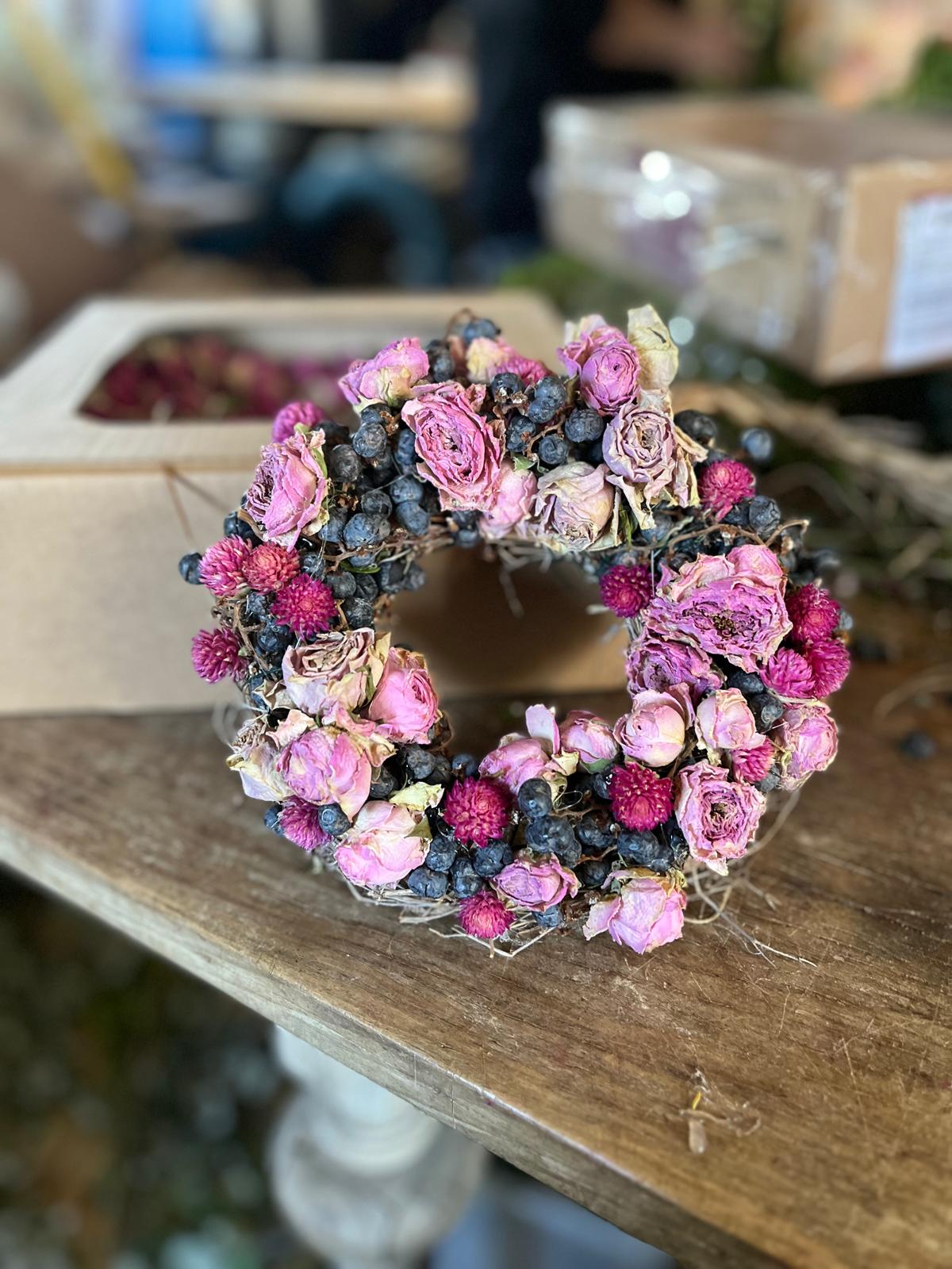 Trockenblumenkranz 17 cm – Handgefertigter Kerzenkranz & Wanddeko – Mix aus Naturmaterialien – Unikat & Langlebig