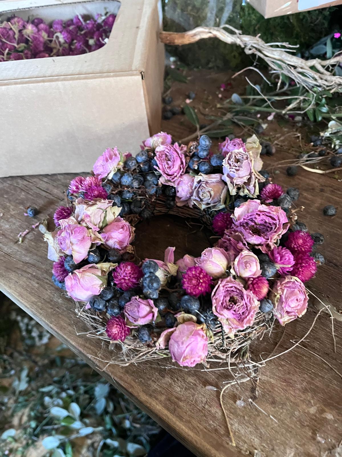 Trockenblumenkranz 17 cm – Handgefertigter Kerzenkranz & Wanddeko – Mix aus Naturmaterialien – Unikat & Langlebig