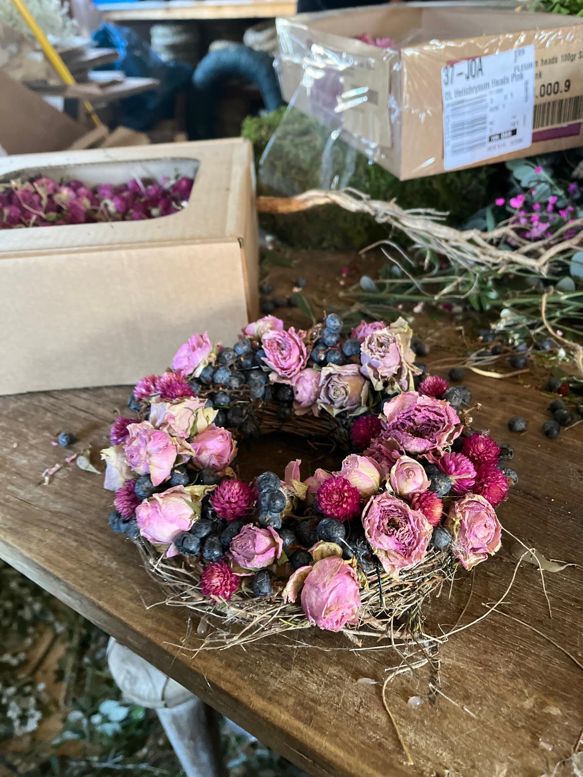 Trockenblumenkranz 17 cm – Handgefertigter Kerzenkranz & Wanddeko – Mix aus Naturmaterialien – Unikat & Langlebig