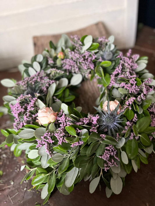 Wunderschöner Blumenkranz zur Deko