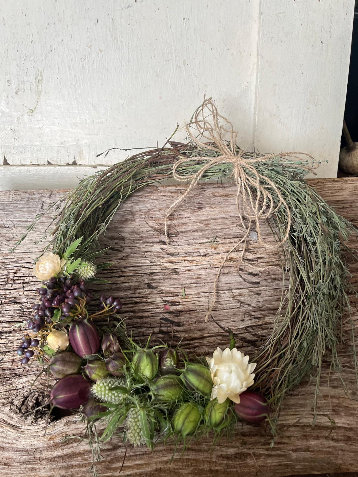 Herbstdeko zum Aufhängen | Rustikaler Herbst-Hänger Unikat (20 cm / 25 cm)