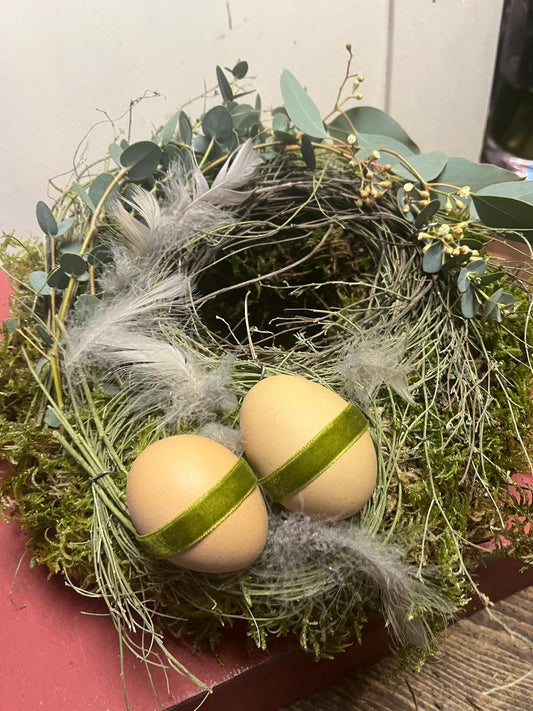 Moderner Naturkranz Ostern | Eukalyptus, Moos & Thymian | Tischdeko Frühling mit Federn | Osterdeko Unikat