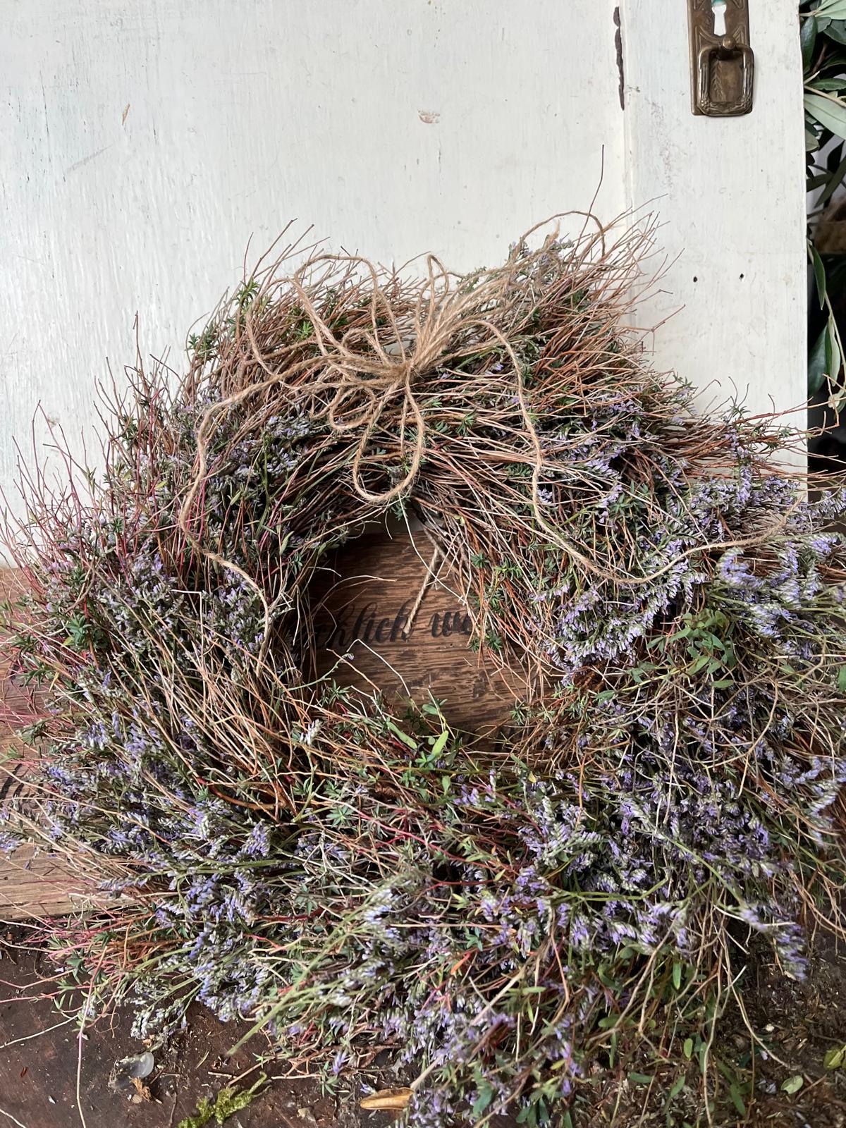 Trockenkranz aus Thymian & Strandflieder – Wetterfest & Zeitlos für Tür oder Tisch