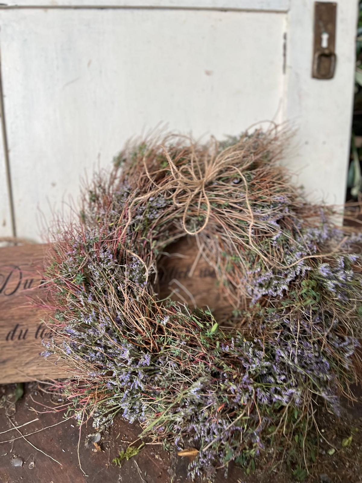 Trockenkranz aus Thymian & Strandflieder – Wetterfest & Zeitlos für Tür oder Tisch