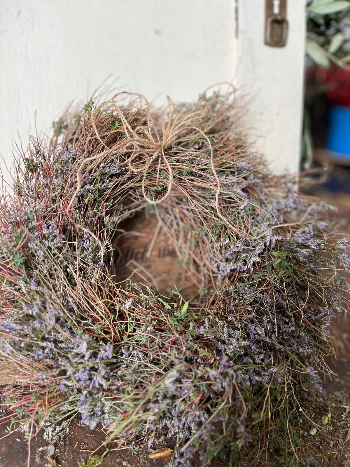 Trockenkranz aus Thymian & Strandflieder – Wetterfest & Zeitlos für Tür oder Tisch
