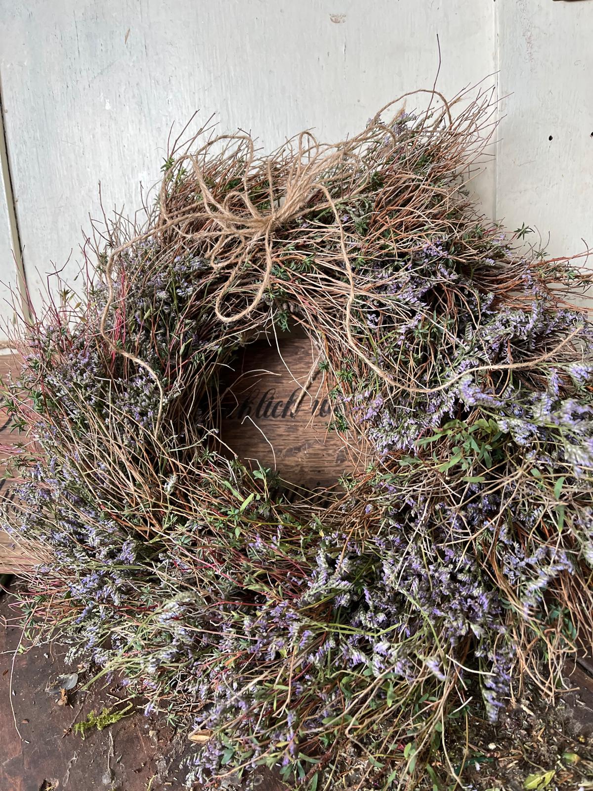 Trockenkranz aus Thymian & Strandflieder – Wetterfest & Zeitlos für Tür oder Tisch