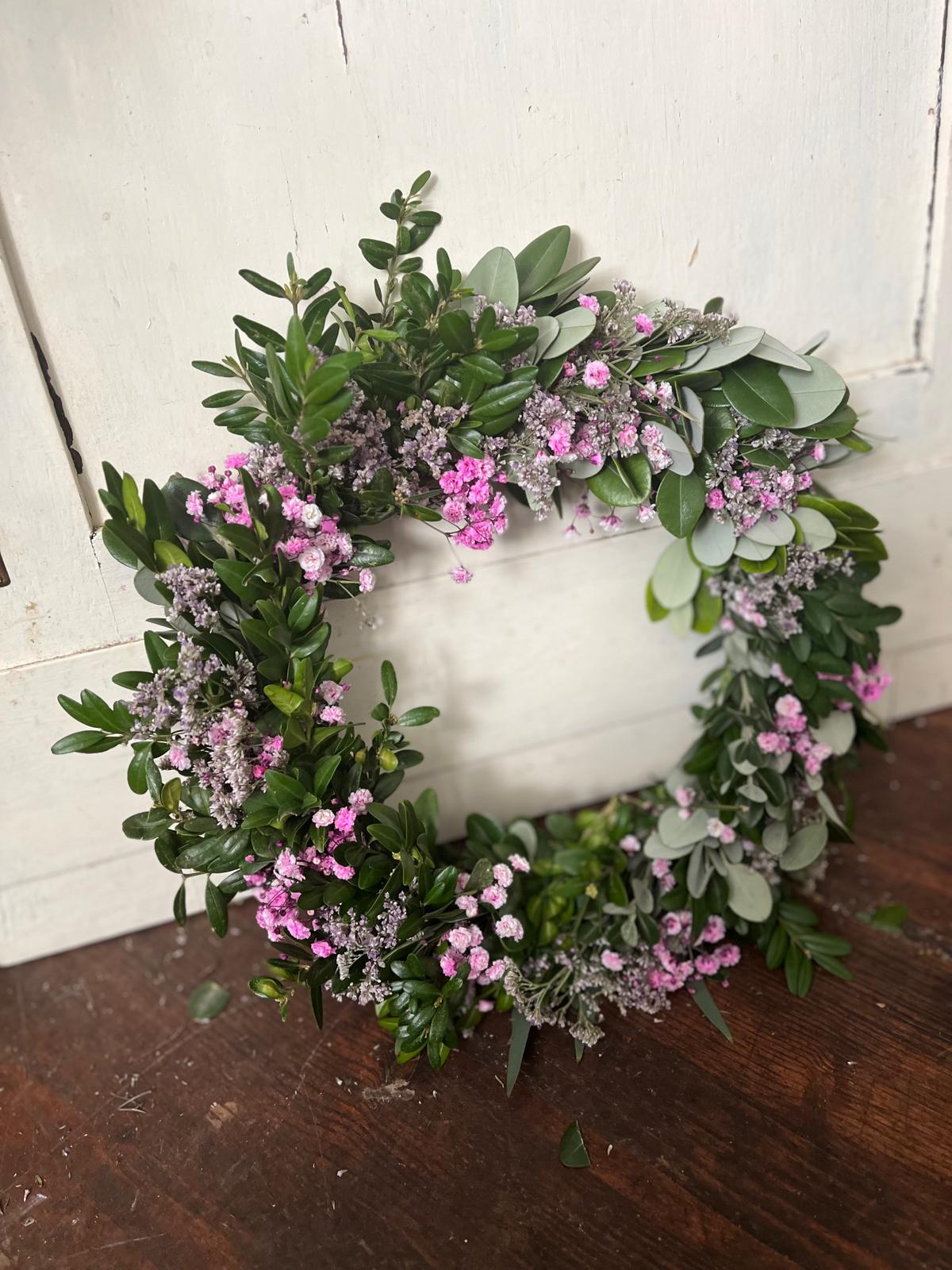 Kranz für Tür oder Tisch – Mit Bux, Strandflieder, Schleierkraut & Pitto